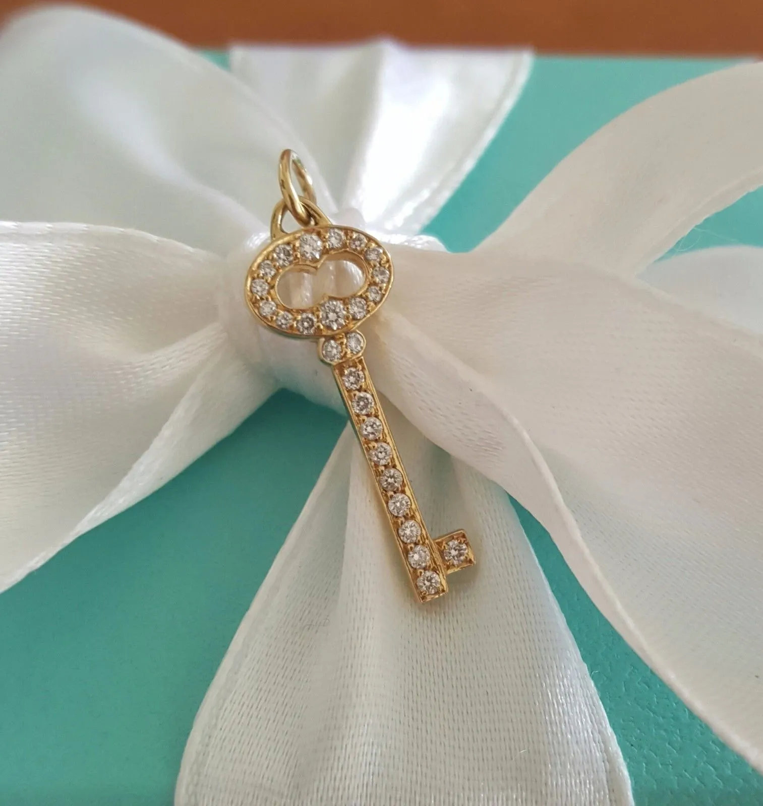 Tiffany & Co 0.14tcw Diamond and 18ct Yellow Gold Vintage 1 inch Key RRP $3300