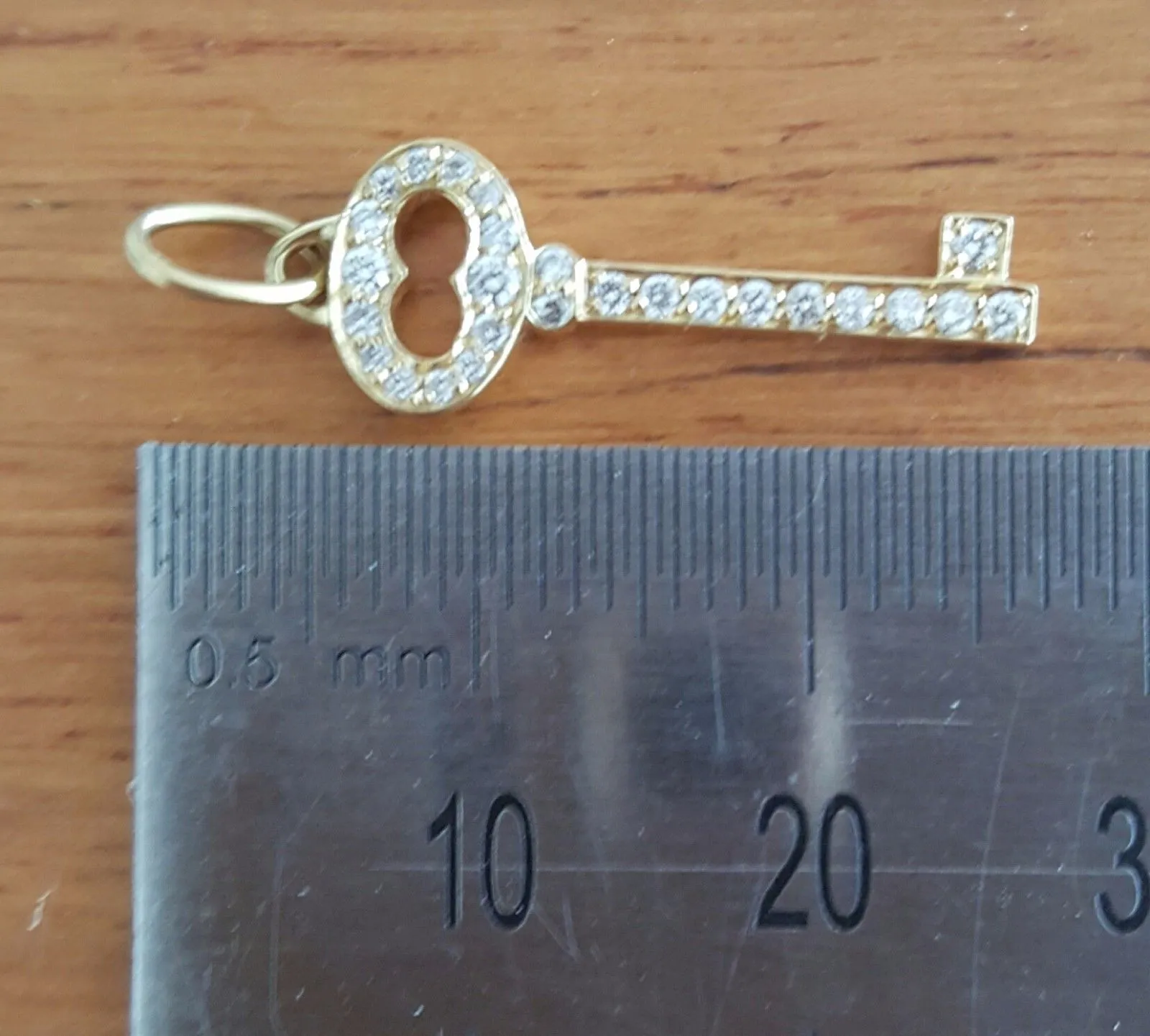 Tiffany & Co 0.14tcw Diamond and 18ct Yellow Gold Vintage 1 inch Key RRP $3300